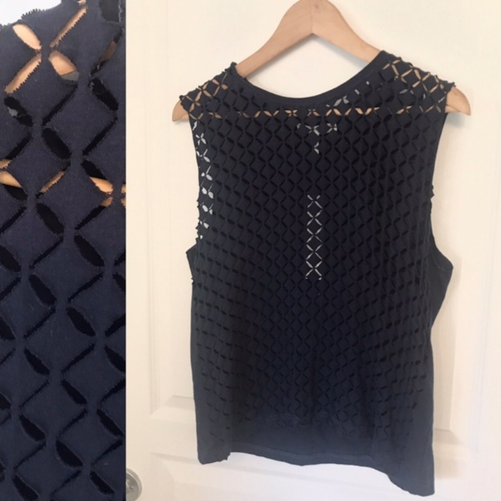 House of Harlow 1960 Cutout NAVY T-shirt. NWT